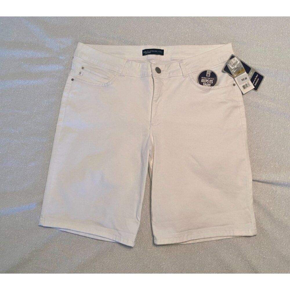 NWT Lee platinum label Bermuda shorts Size 14m